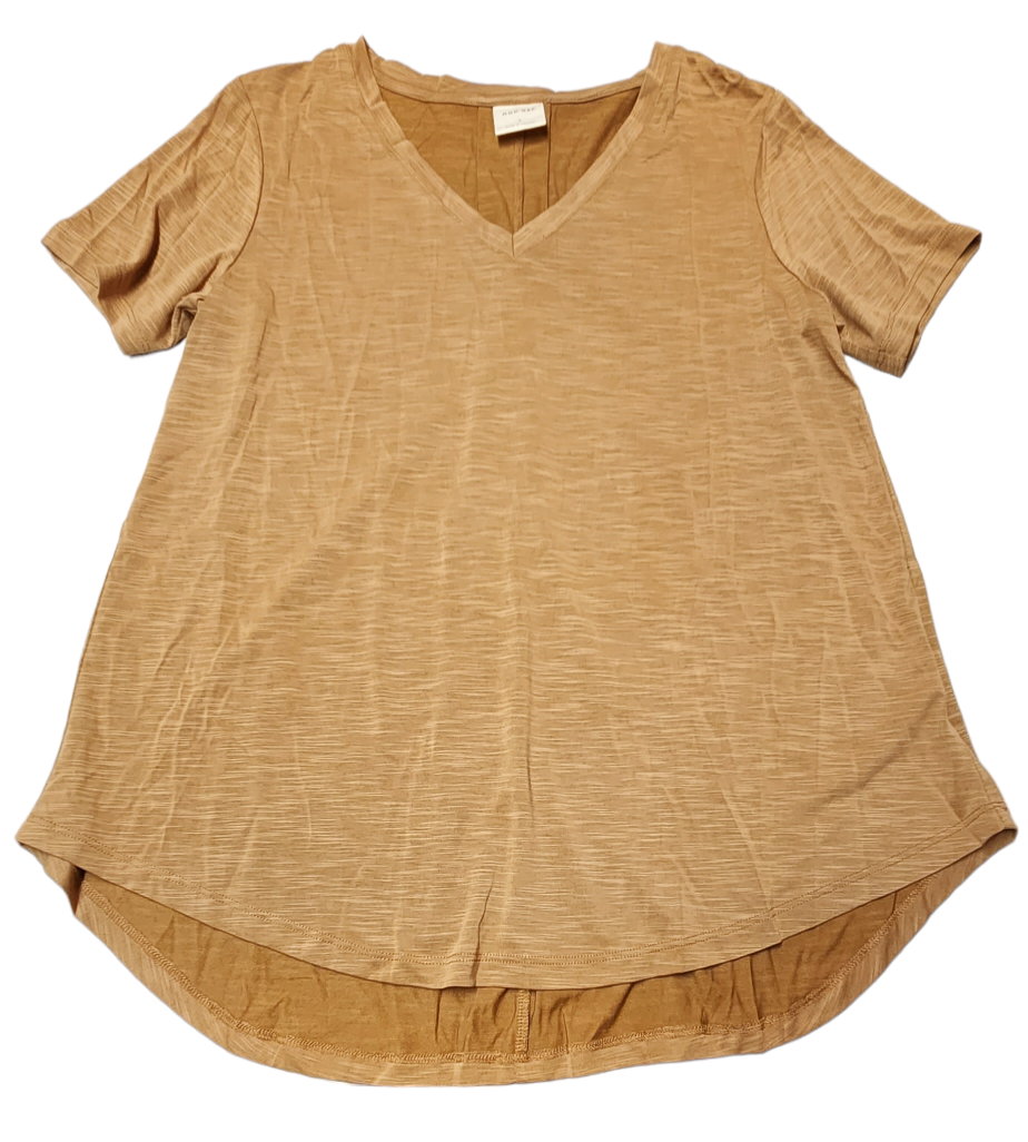 Mod Ref Women Essential Short Sleeve V-Neck Shirt with Back Pleat