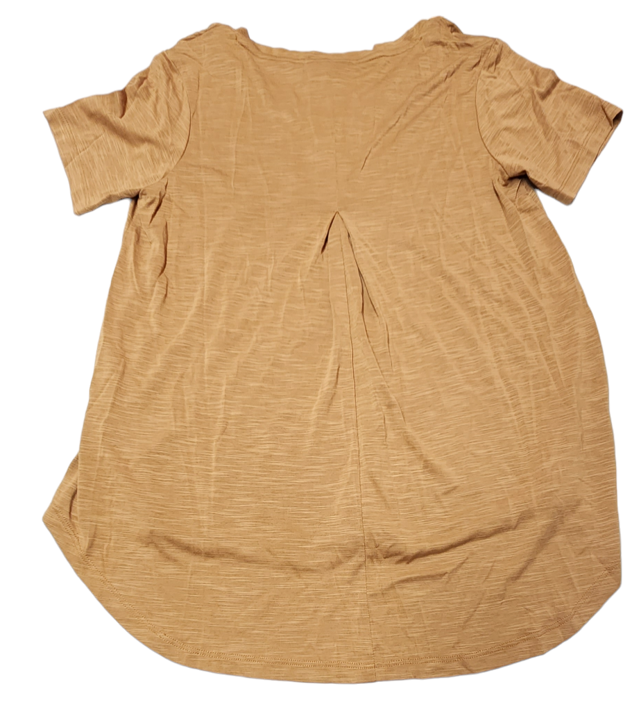 Mod Ref Women Essential Short Sleeve V-Neck Shirt with Back Pleat